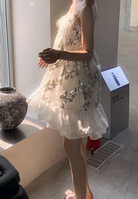 刺绣珠片银色蝴蝶新中式吊带裙