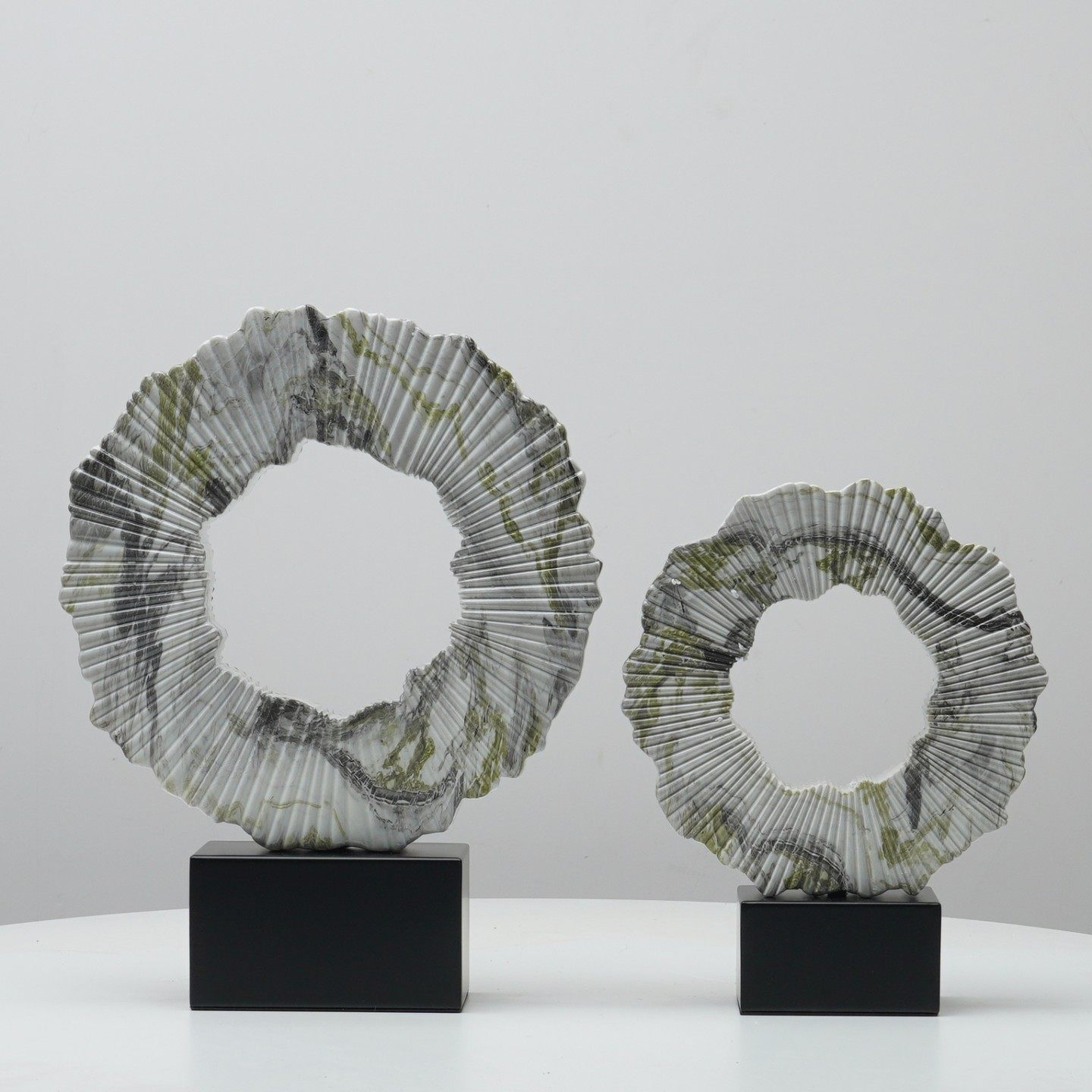 创意新中式现代金属树脂抽象花样摆件样板房售楼处书架艺术品摆件