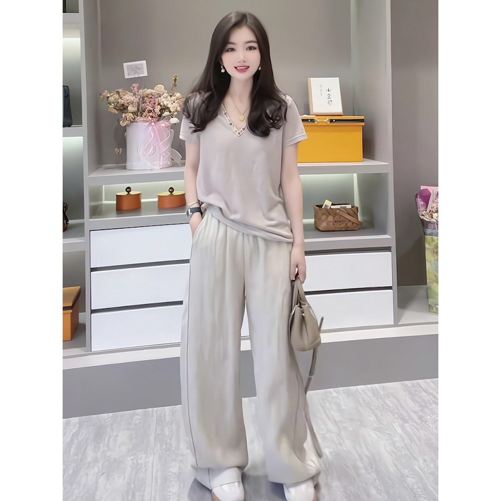 夏日时尚潮流穿搭一整套女高级感显瘦减龄宽松V领短袖上衣两件套