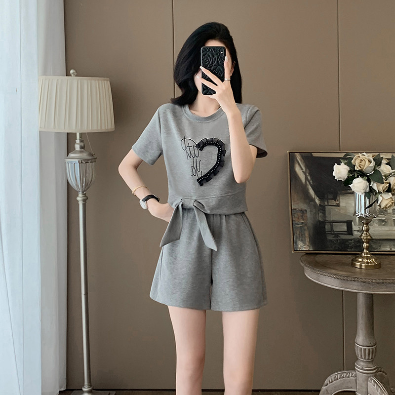 休闲运动套装女夏季新款网红小个子高级感时尚减龄短袖上衣两件套