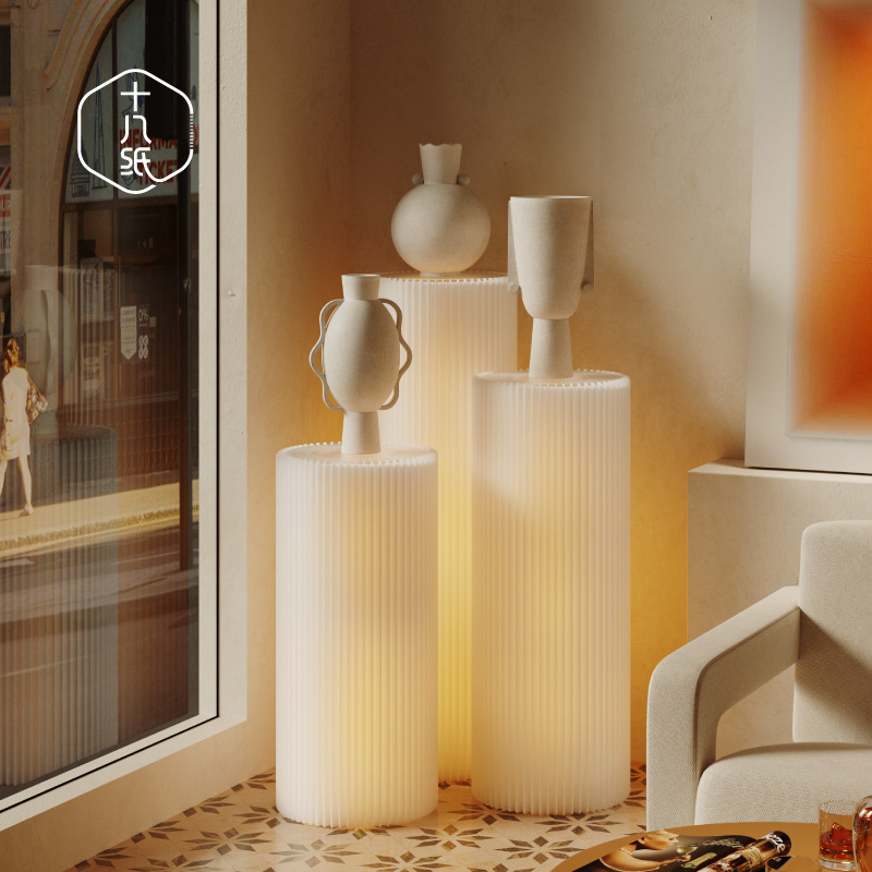 十八纸微光氛围圆柱展架小众展台