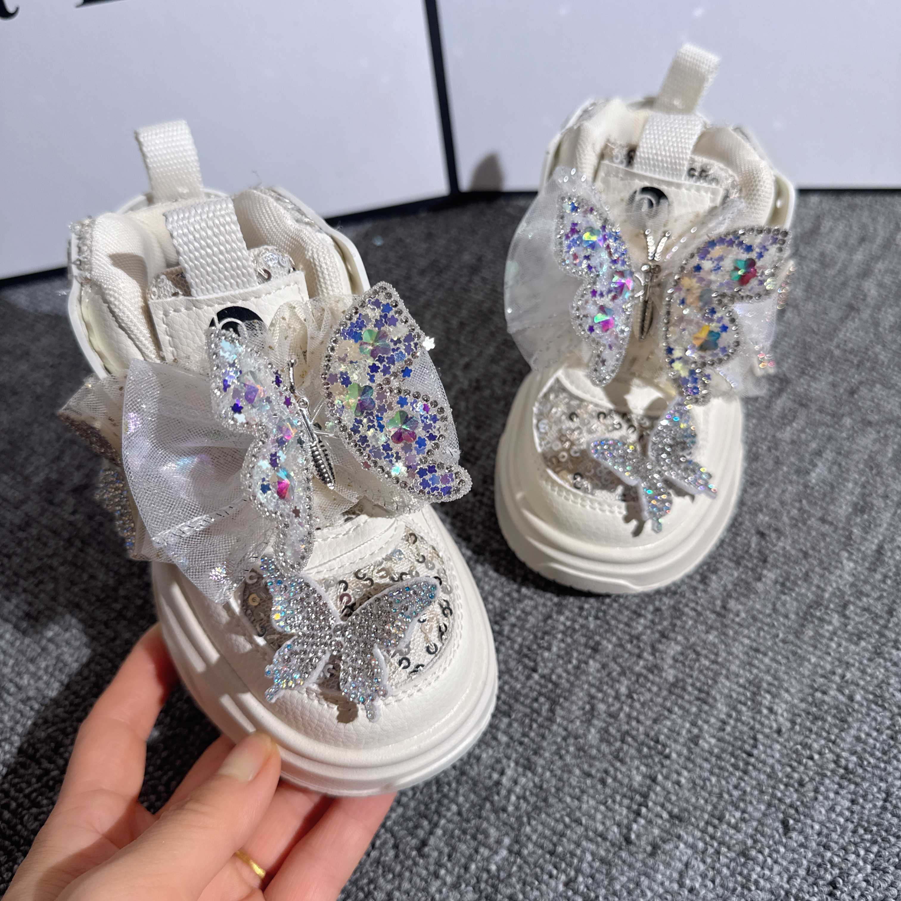 女童公主鞋1-6岁春秋新款儿童板鞋女孩运动鞋宝宝宝宝小中童鞋子