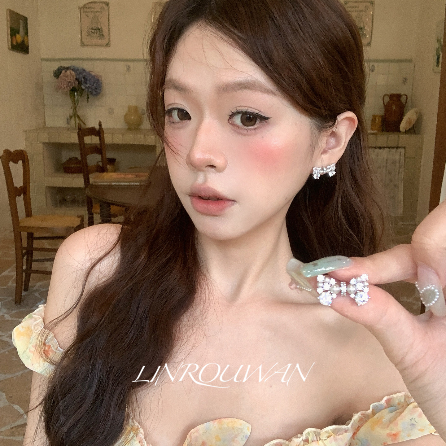 富家千金蝴蝶结珍珠耳钉图片