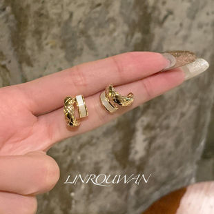 菱格小香贝壳双层C型独特耳钉小众高级感气质耳环女秋冬百搭耳饰