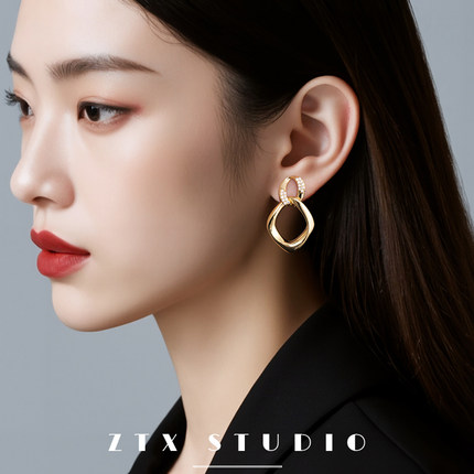 金色港风耳夹无耳洞女新款小众轻奢高级感耳饰无痛无洞蚊香盘耳环