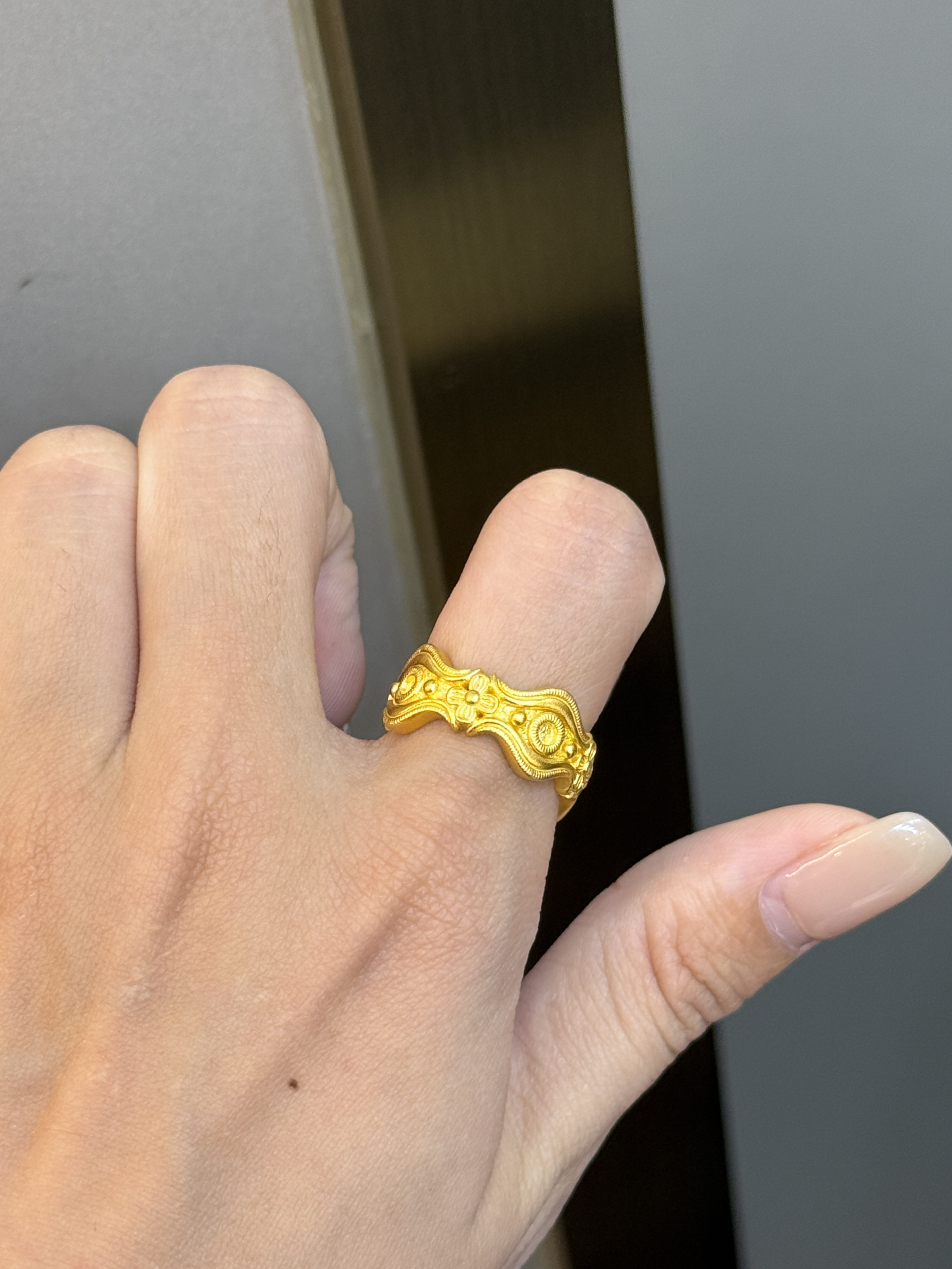 足金黄金桃花戒指送女友礼物