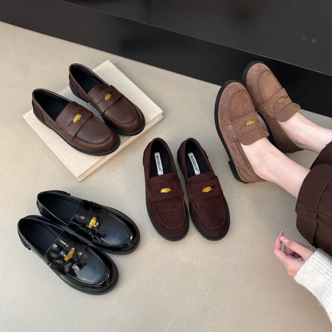 高级感棕色乐福鞋豆豆鞋2025秋冬款复古英伦风小金币一脚蹬小皮鞋