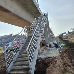 铁路援通道道防锌护罩镀材料高架桥客运救救援疏散通安VWE全防护