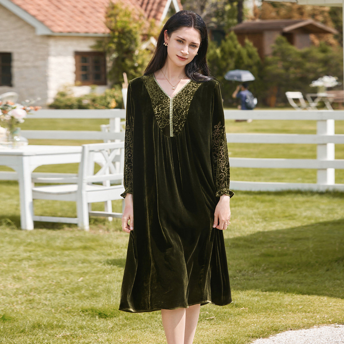 高级感气质连衣裙中年妈妈春装桑蚕丝宽松裙子显瘦2026新款