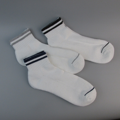 外贸袜子男短筒袜毛巾底运动袜棉加聚酯纤维混纺白色袜口条纹男袜