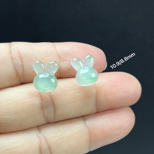 天然玉石耳环石英质玉高冰飘翠绿非洲翠玉兔兔耳钉耳饰时尚简约
