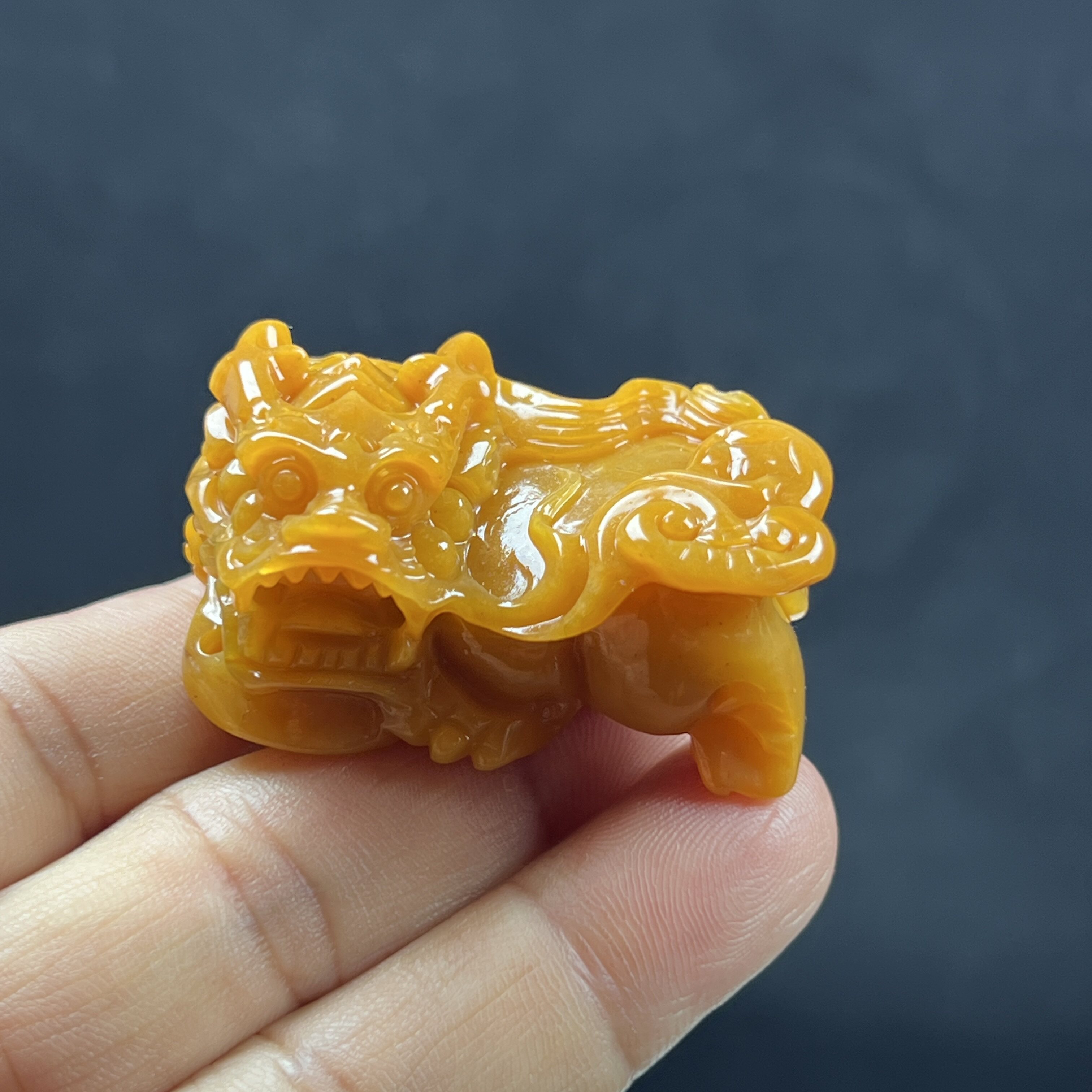 天然玉石精品珠宝缅料黄龙玉霸王貔貅吊坠毛衣链 鸡油黄玉佩 送礼