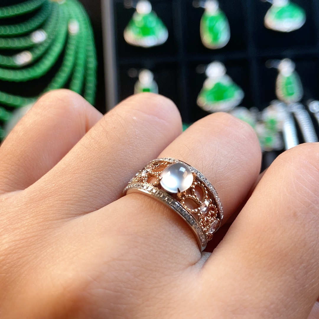 禧荟翠高冰白冰蛋面戒指