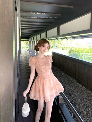 初见桃桃 桃粉色蕾丝拼接无袖/短袖蓬蓬连衣裙短裙