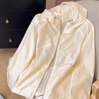 防晒衣女款防紫外线2026年新款夏季外穿轻薄透气拉链宽松连帽外套