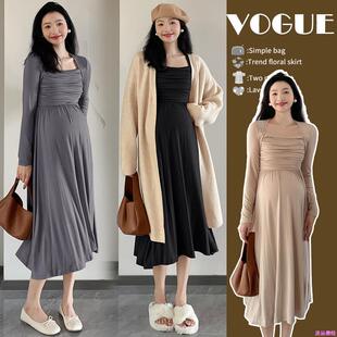 孕妇装春季连衣裙2025新款时尚洋气大码方领长裙春秋内搭打底裙子