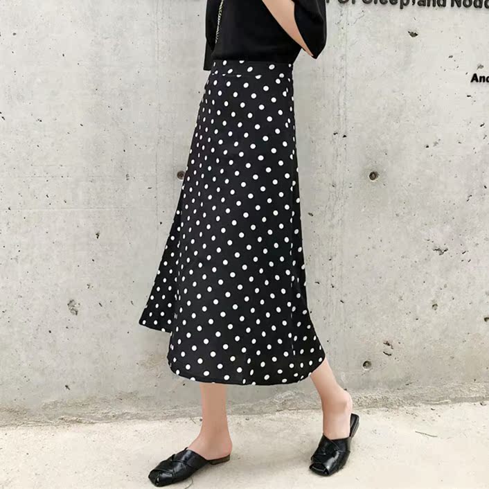 chic¸Ûζ°ëÉíȹÏÄÅ®2018¸ßÑüÖг¤¿îпîa×Ö¸´¹ÅºÚ°×²¨µãµãÓãβȹ