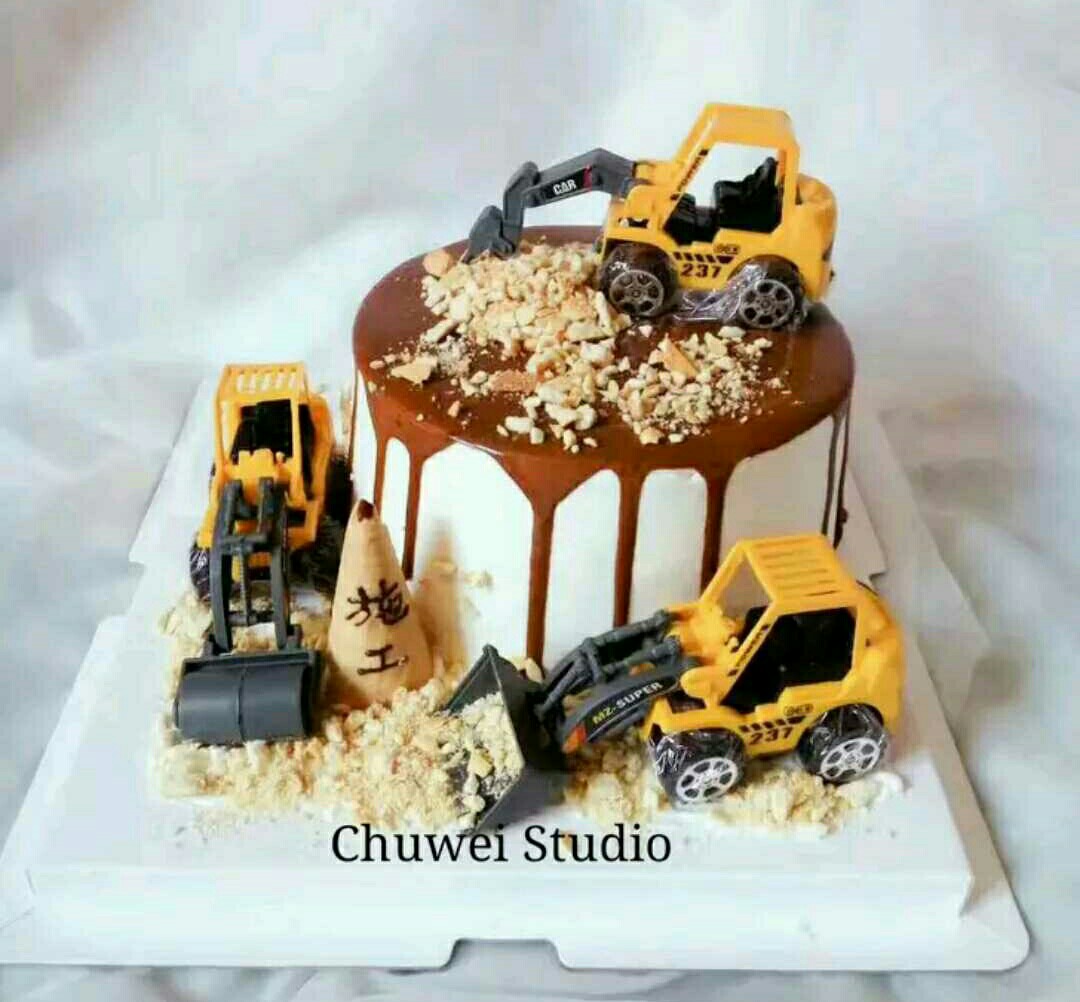 工程车情景摆件挖土机摆件蛋糕装饰挖工机卡通男生路标指示牌生日