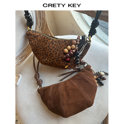 2025新款磨砂牛皮可颂包小牛角包