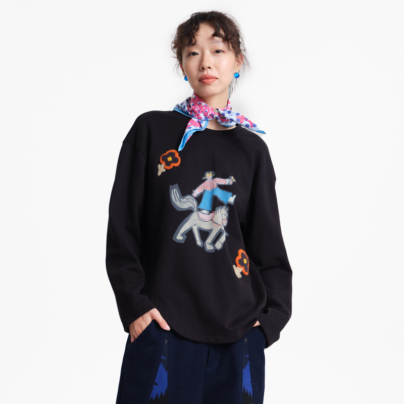 MOVEUP幻走2025冬季新款.FUN系列圆领弧形下摆印绣结合短款T恤女