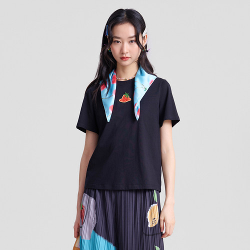 MOVEUP幻走2026春季新款.FUN系列纯棉圆领草莓绣花休闲短款T恤女