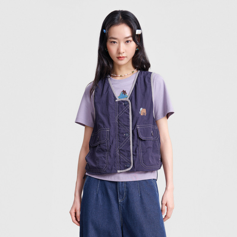 MOVEUP幻走2026春季新款.FUN系列V领绣花贴袋纽扣拉链短款马夹女