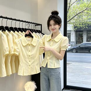 时尚纯色短袖衬衫女夏季新款小个子甜美娃娃领设计感气质开衫上衣