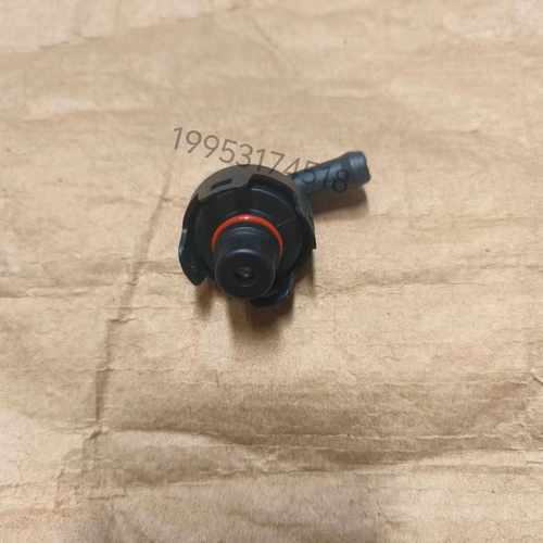 长城炮缸盖控制阀 长城大狗缸盖控制阀 长城坦克缸盖PCV控制阀