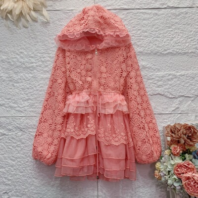 2026初春连帽拉链刺绣风衣女