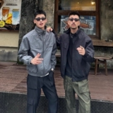 灰色