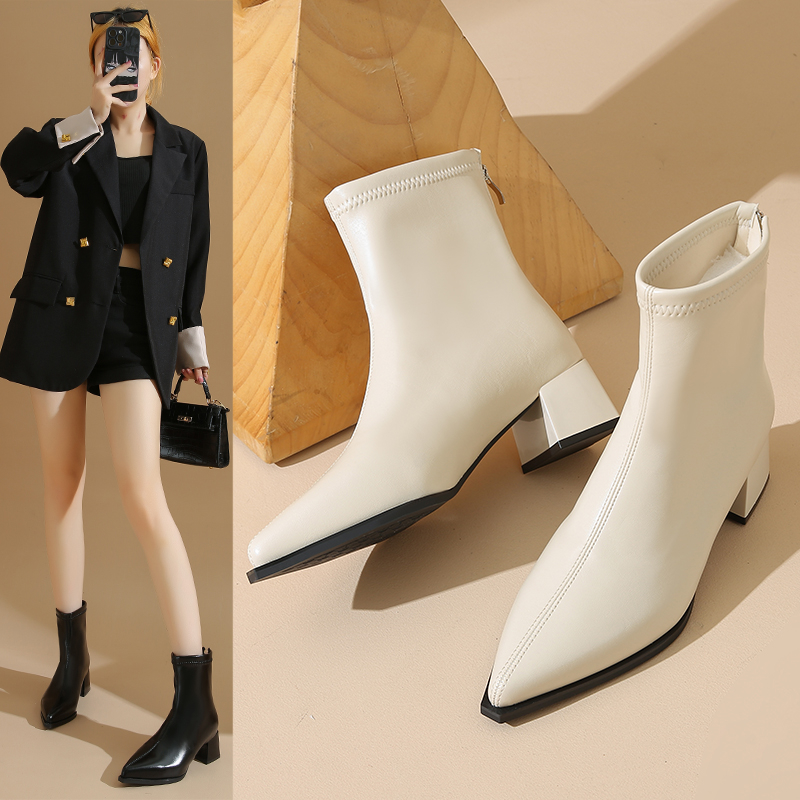 法式高跟鞋粗跟尖头短靴女2025新款秋冬季短筒时装显瘦及踝小裸靴