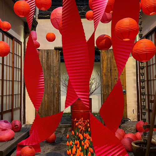 新年元旦装饰彩带瓦楞纸中式灯笼