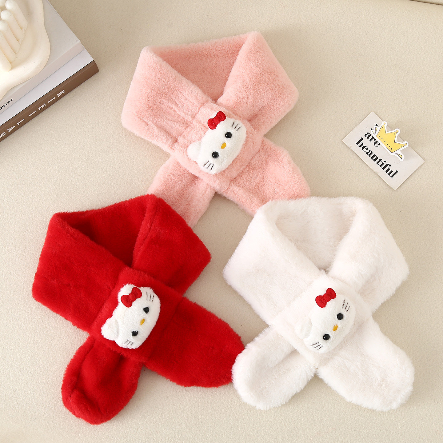 可爱卡通猫咪毛绒围巾儿童保暖交叉围脖软奶系百搭冬季围巾新款