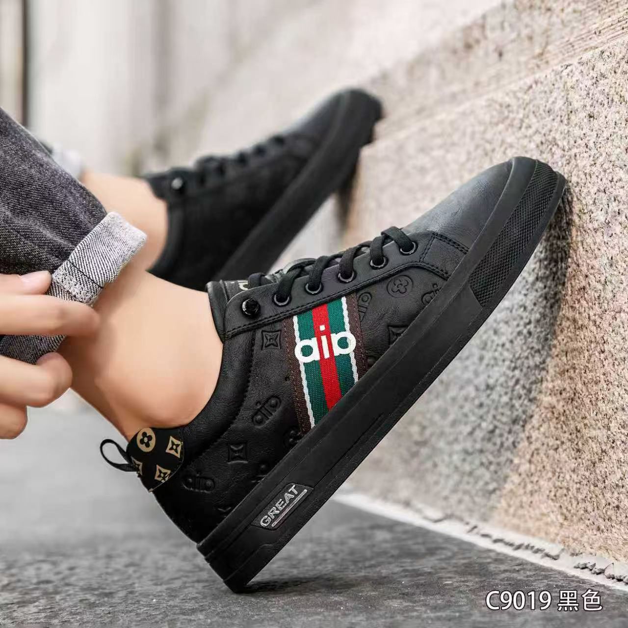 潮鞋男鞋板鞋2025秋季新款真皮透气运动休闲鞋百搭软底小白鞋