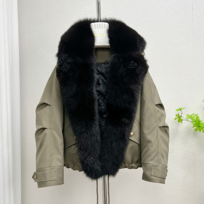 2025新款狐狸大毛领羽绒派克服