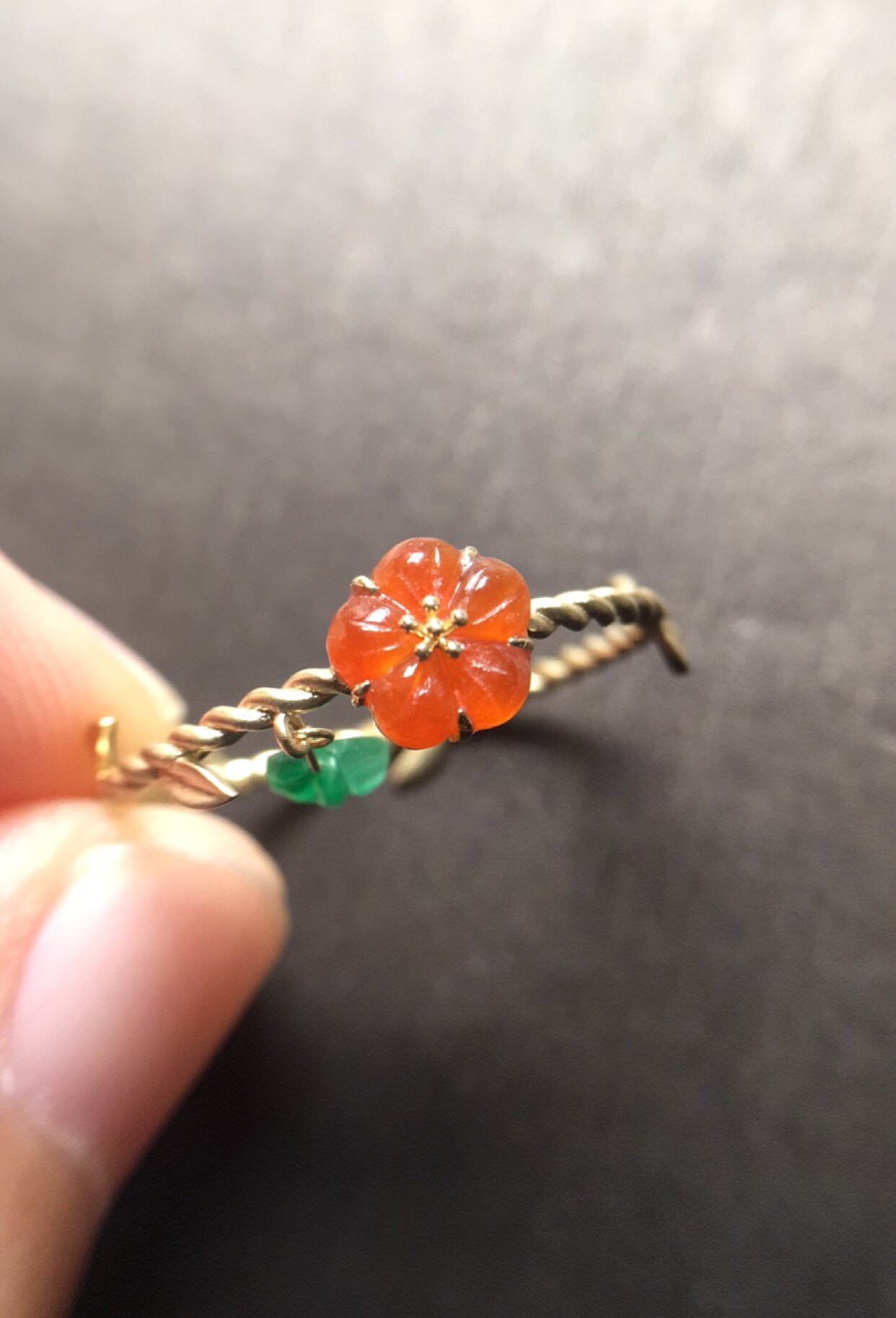 【赏】木易日辰 天然翡翠A货冰红翡花朵+冰绿叶子18k金戒指