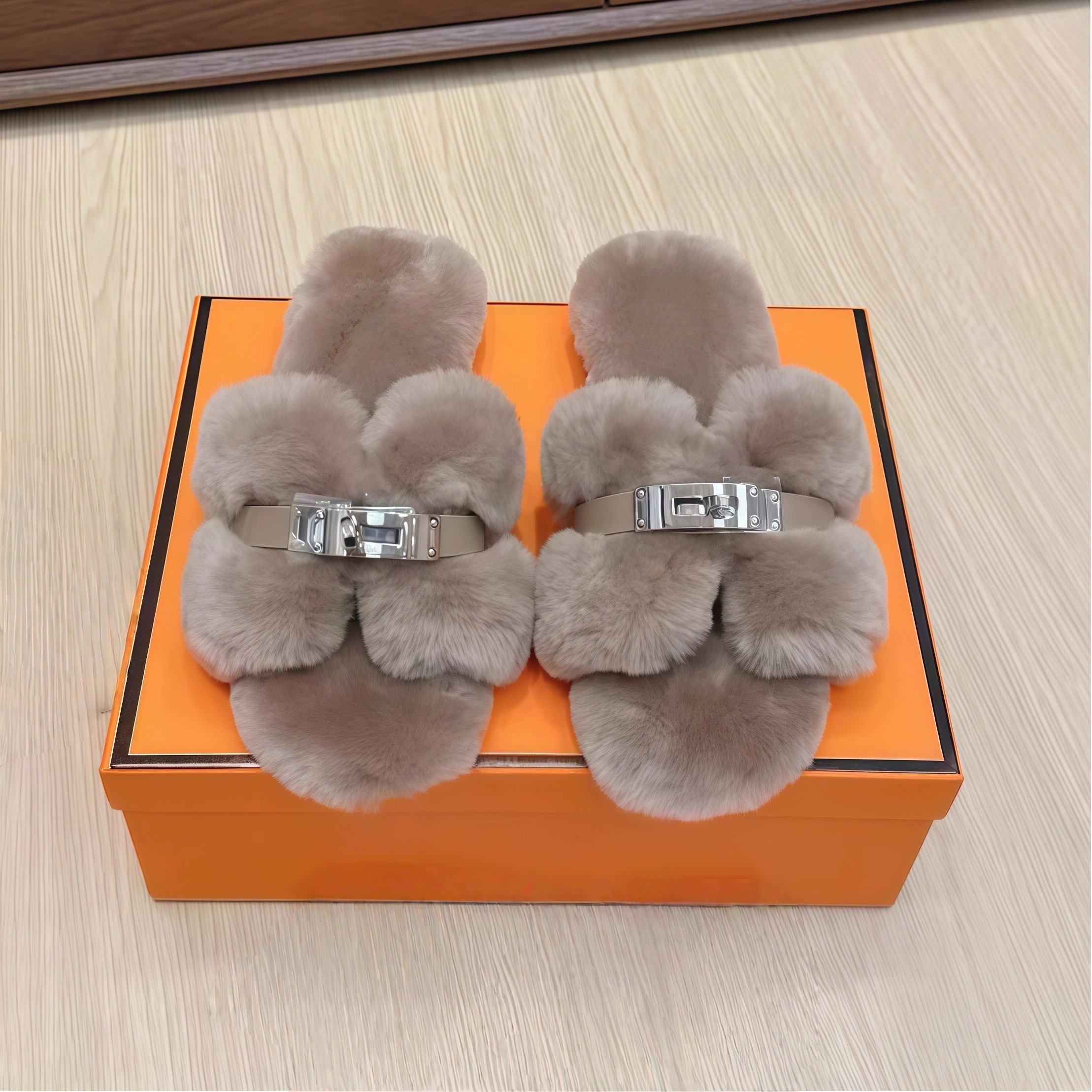 2025新款小香风H毛毛拖鞋