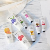 12.8 洁面乳100g护手霜30g 亏本丢库存 日期不好 介意NO拍