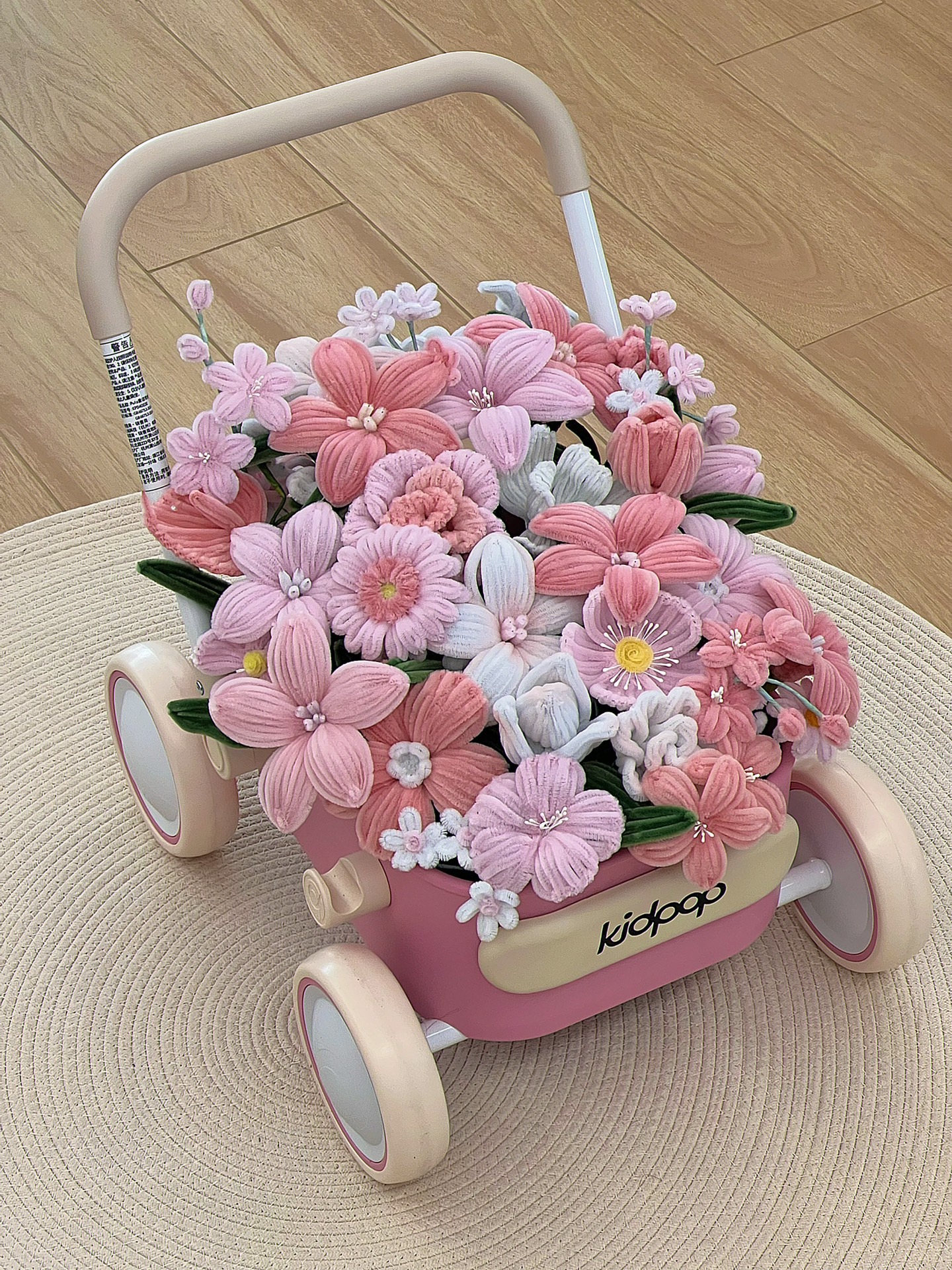 扭扭棒仿真花周岁生日布置学步车插花装饰宝宝周岁宴布置（不含车