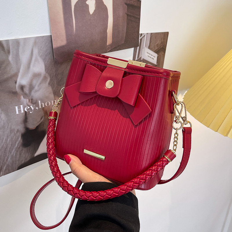 新娘包红色小结婚水桶包女包