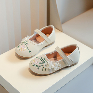 2025春季新款复古单鞋女孩公主鞋女童鞋子绣花国风软底儿童小皮鞋