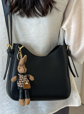 马鞍包包女夏2025新款斜挎包潮时尚百搭质感大容量通勤女式单肩包