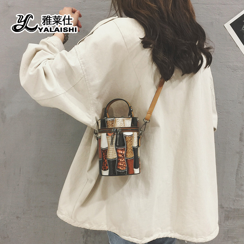 雅莱仕上新小ck包包女新款2020秋冬潮韩版百搭斜挎手提水桶小圆包