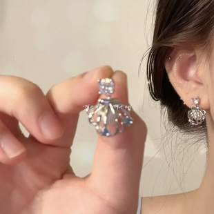 阿七 镂空贝壳锆石耳环女甜美气质日常百搭高级感小众设计感耳饰