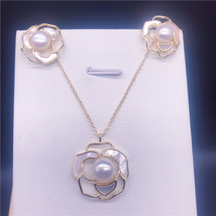 14k注金镂空玫瑰花套装 山茶花珍珠吊坠耳钉淡水馒头珍珠项链