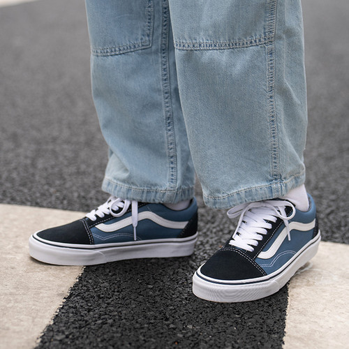 Vans经典蓝白低帮帆布鞋特价