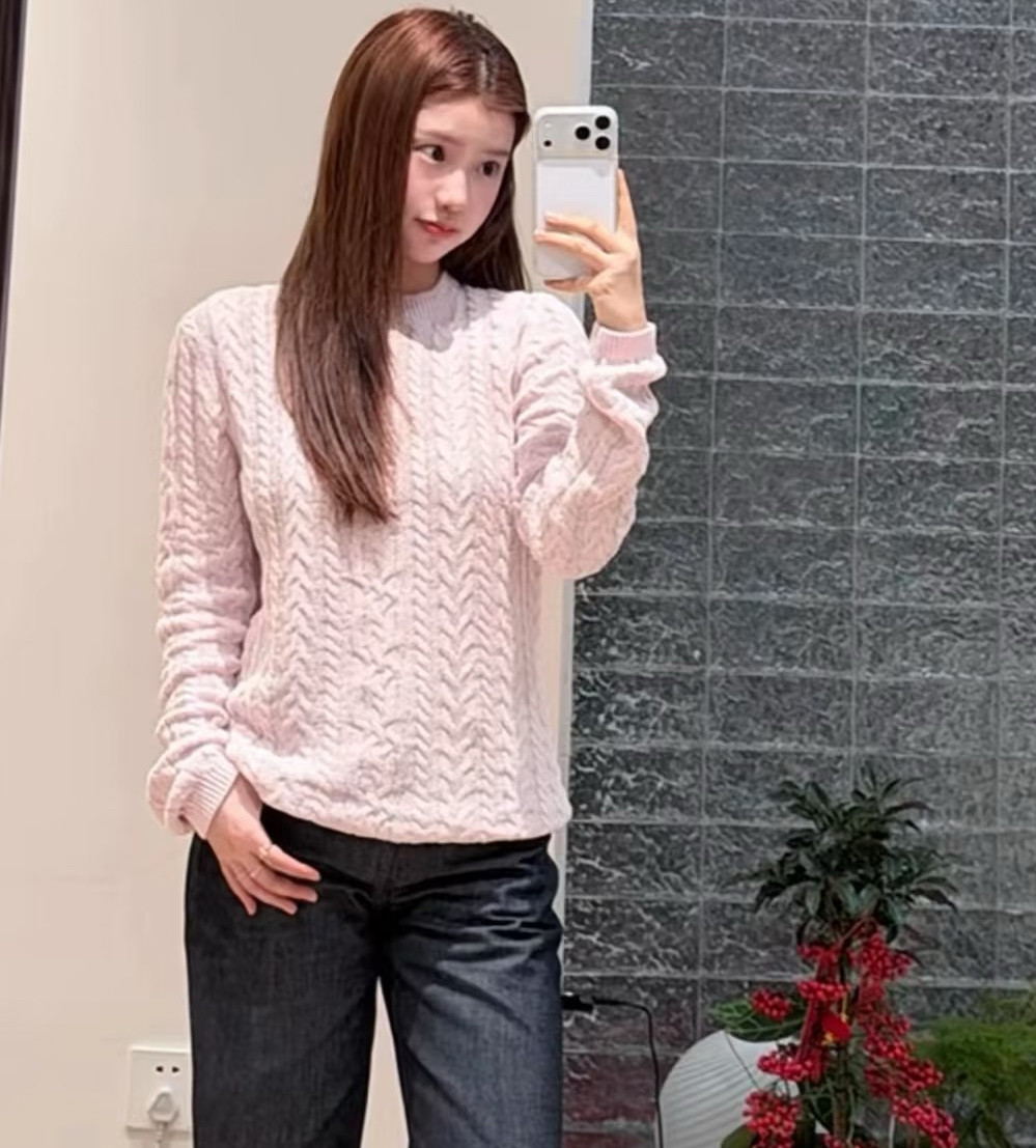 发财宅女同款 alright 微宽松小宽肩圆领绞花套头毛衣