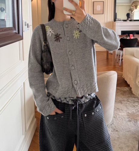 sage 两色短款手缝镂空挑洞花羊毛圆领毛衣女开衫针织外套