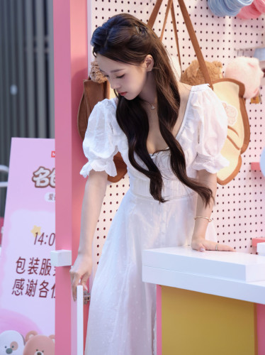 蔡依珞同款House礼服镂空刺绣中长连衣裙度假裙 Bella