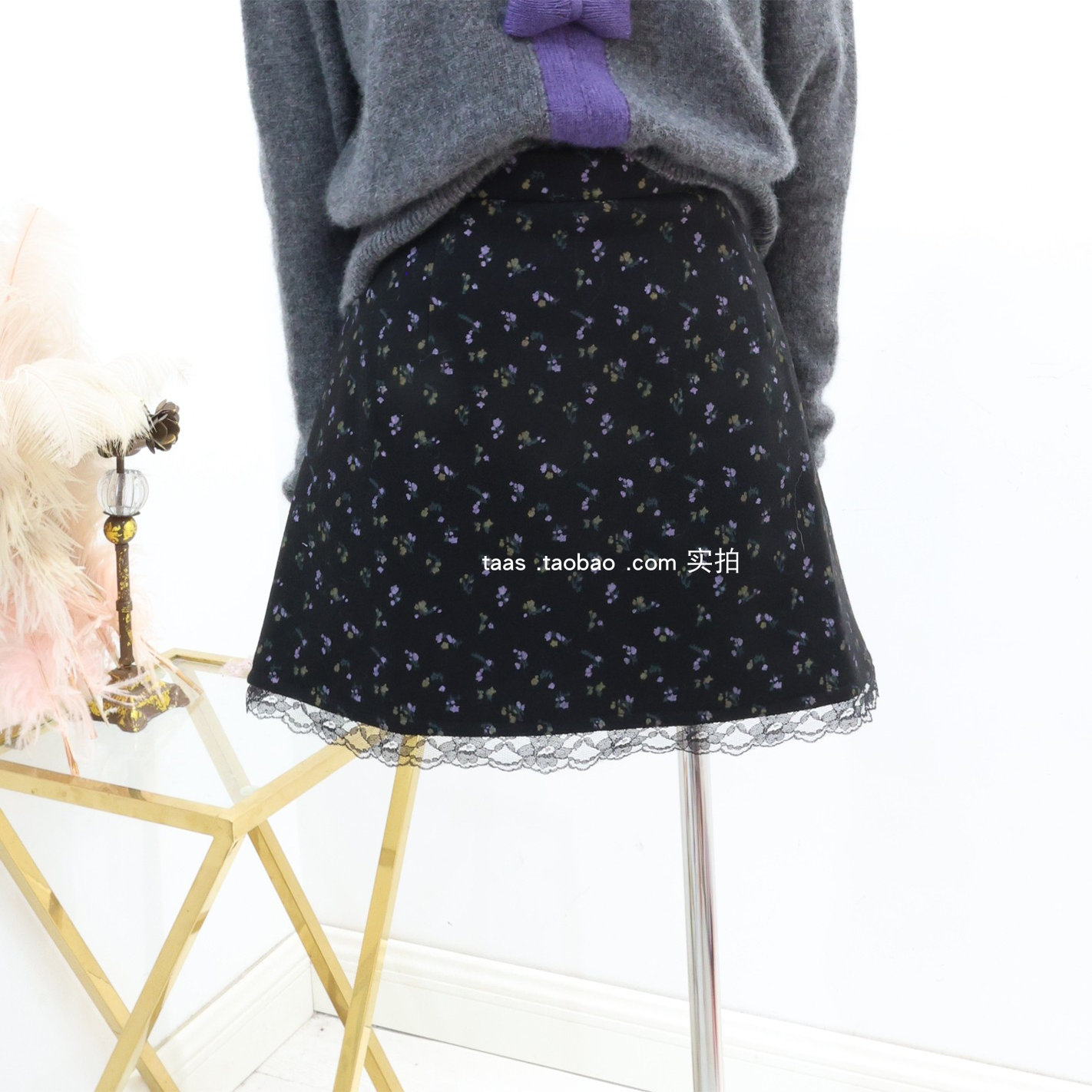 法式优雅碎花半身裙2025冬季设计感品质氛围穿搭蕾丝拼接A版短裙